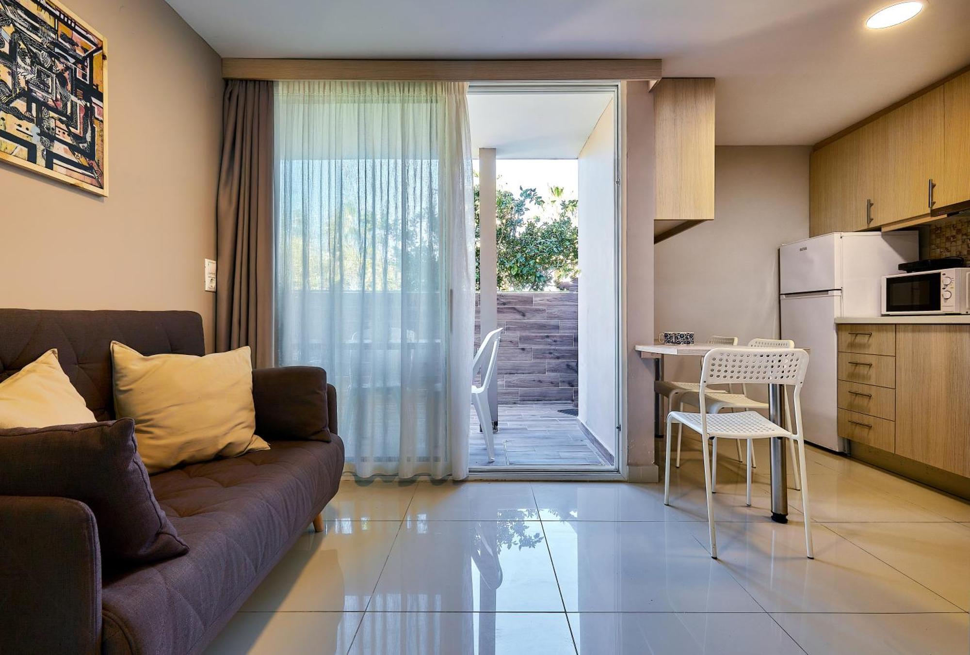 Dorian Boutique Hotel-Apartments แอร์ซอนิสซอส ภายนอก รูปภาพ